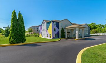 Spark by Hilton Hershey Near the Park