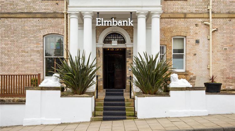Elmbank Hotel Exterior