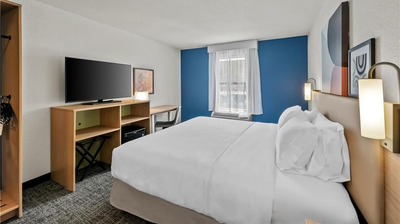 <b>Spark by Hilton Spring Lake Fayetteville Room</b>. Images powered by <a href="https://iceportal.shijigroup.com/" title="IcePortal" target="_blank">IcePortal</a>.