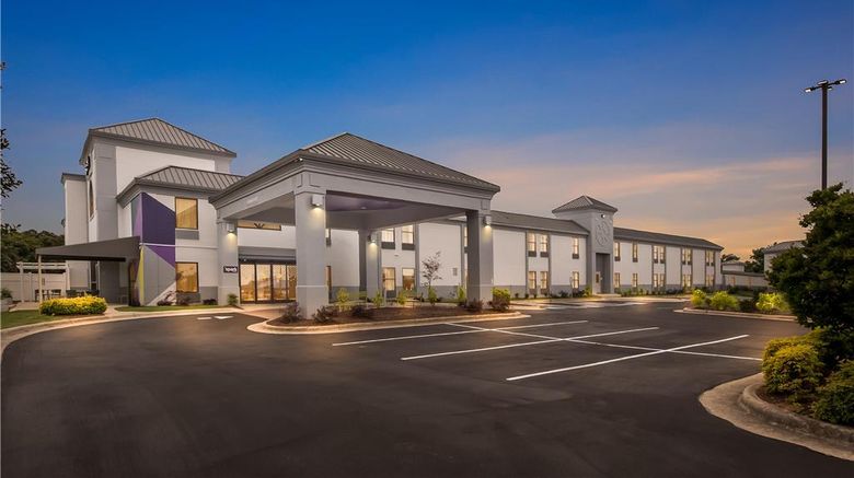 <b>Spark by Hilton Spring Lake Fayetteville Exterior</b>. Images powered by <a href="https://iceportal.shijigroup.com/" title="IcePortal" target="_blank">IcePortal</a>.