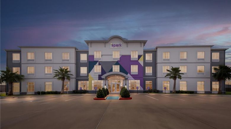 <b>Spark by Hilton Victoria Exterior</b>. Images powered by <a href="https://iceportal.shijigroup.com/" title="IcePortal" target="_blank">IcePortal</a>.