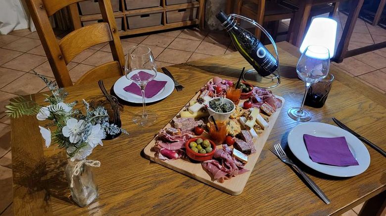 <b>La Bastide Saint Bach Restaurant</b>. Images powered by <a href="https://iceportal.shijigroup.com/" title="IcePortal" target="_blank">IcePortal</a>.