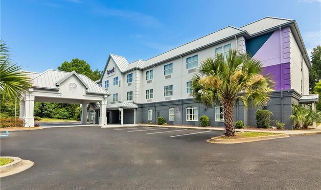 Spark by Hilton Sumter Exterior