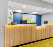 Spark by Hilton Sumter Lobby