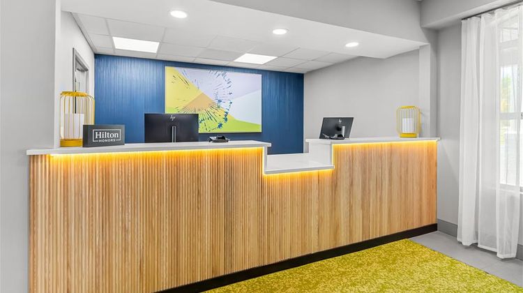Spark by Hilton Sumter Lobby