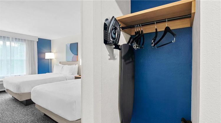 Spark by Hilton Sumter Room