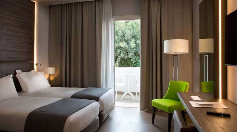 <b>Hotel Marad Room</b>. Images powered by <a href="https://iceportal.shijigroup.com/" title="IcePortal" target="_blank">IcePortal</a>.