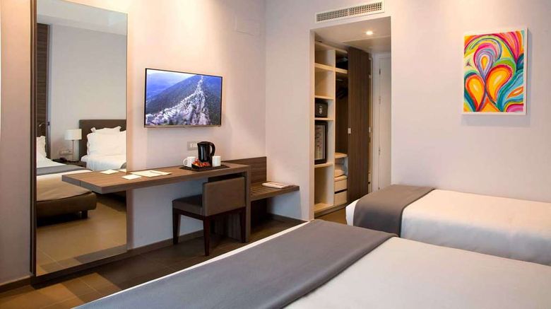 <b>Hotel Marad Room</b>. Images powered by <a href="https://iceportal.shijigroup.com/" title="IcePortal" target="_blank">IcePortal</a>.