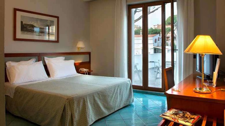 <b>Hotel Marad Room</b>. Images powered by <a href="https://iceportal.shijigroup.com/" title="IcePortal" target="_blank">IcePortal</a>.