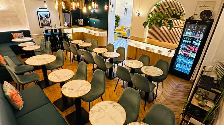 <b>Hotel Oceanic Restaurant</b>. Images powered by <a href="https://iceportal.shijigroup.com/" title="IcePortal" target="_blank">IcePortal</a>.