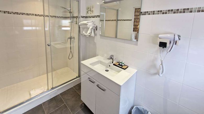 <b>Hotel Oceanic Room</b>. Images powered by <a href="https://iceportal.shijigroup.com/" title="IcePortal" target="_blank">IcePortal</a>.