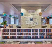 Graduate by Hilton Oxford Lobby