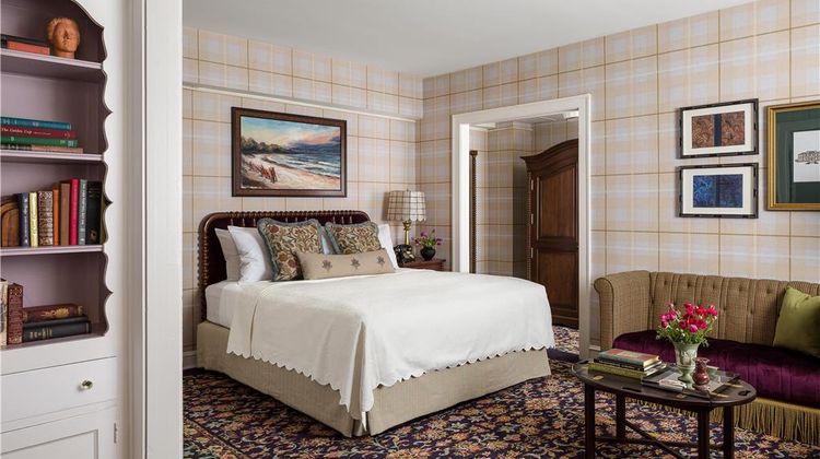 Graduate by Hilton Evanston Room