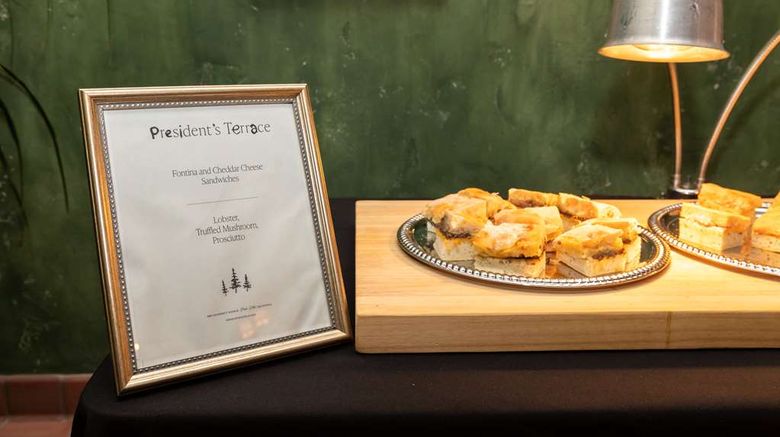 <b>Graduate by Hilton Palo Alto Restaurant</b>. Images powered by <a href="https://iceportal.shijigroup.com/" title="IcePortal" target="_blank">IcePortal</a>.