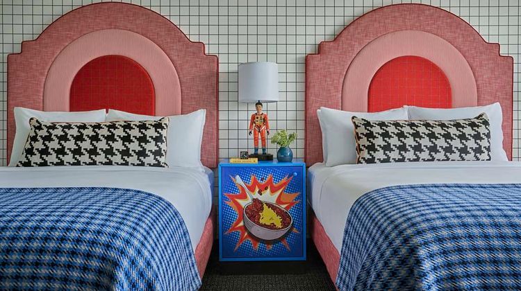 Graduate by Hilton Cincinnati Room