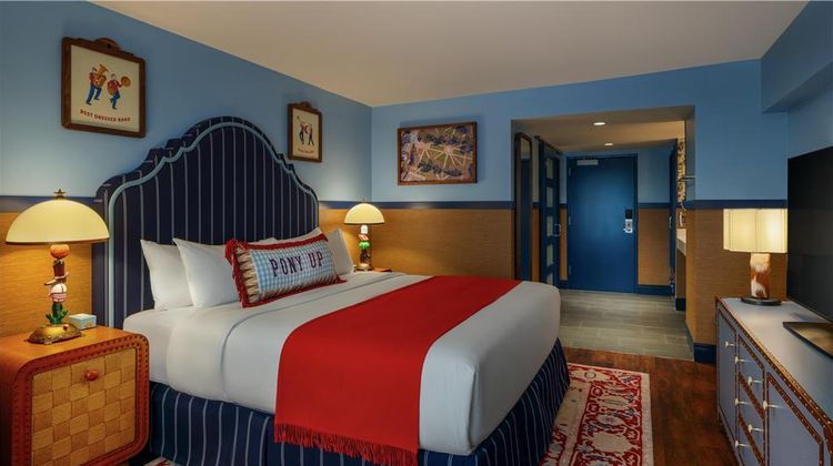 Graduate by Hilton Dallas Room