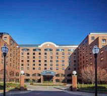 Graduate by Hilton Minneapolis Exterior