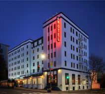 Graduate by Hilton Berkeley Exterior