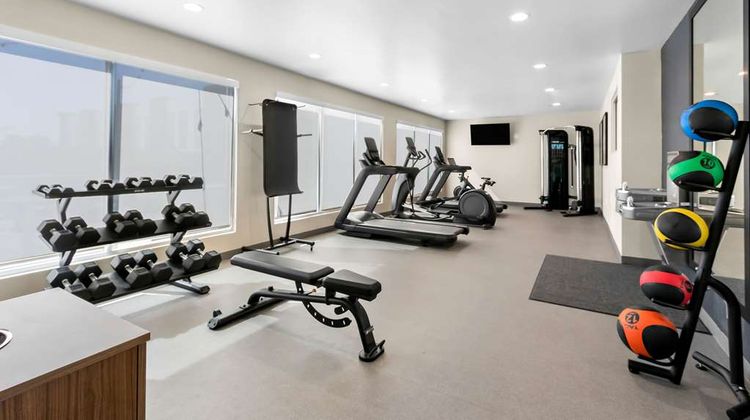 Everhome Suites Glendale Health
