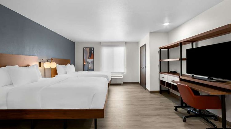 Everhome Suites Glendale Room