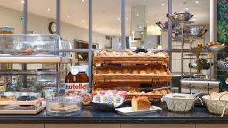 <b>Hotel Beaugency Restaurant</b>. Images powered by <a href="https://iceportal.shijigroup.com/" title="IcePortal" target="_blank">IcePortal</a>.