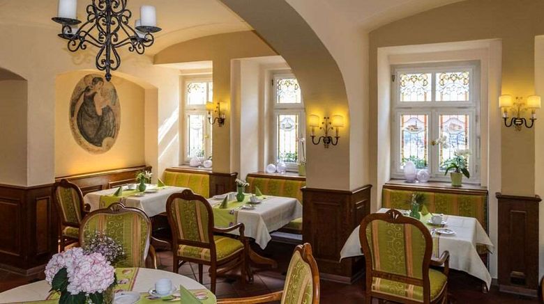 <b>Akzent Hotel Goldner Hirsch Restaurant</b>. Images powered by <a href="https://iceportal.shijigroup.com/" title="IcePortal" target="_blank">IcePortal</a>.