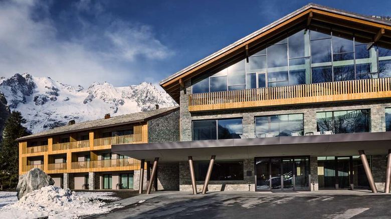 <b>Grand Hotel Courmayeur Montblanc Exterior</b>. Images powered by <a href="https://iceportal.shijigroup.com/" title="IcePortal" target="_blank">IcePortal</a>.