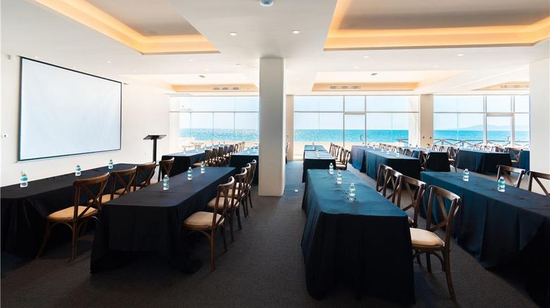 <b>Costa Sur Resort-Classico by Sonesta Meeting</b>. Images powered by <a href="https://iceportal.shijigroup.com/" title="IcePortal" target="_blank">IcePortal</a>.