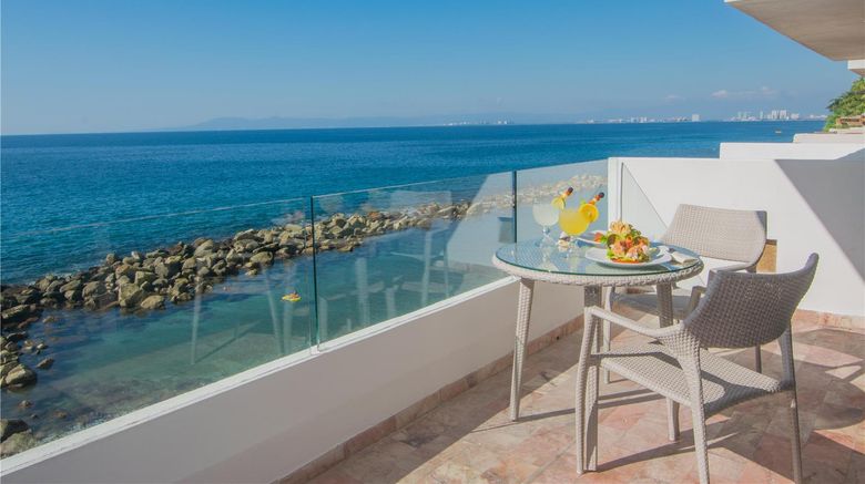 <b>Costa Sur Resort-Classico by Sonesta Suite</b>. Images powered by <a href="https://iceportal.shijigroup.com/" title="IcePortal" target="_blank">IcePortal</a>.