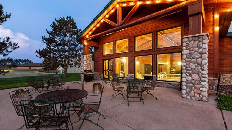 <b>Shell Lake Lodge, a Travelodge Other</b>. Images powered by <a href="https://iceportal.shijigroup.com/" title="IcePortal" target="_blank">IcePortal</a>.