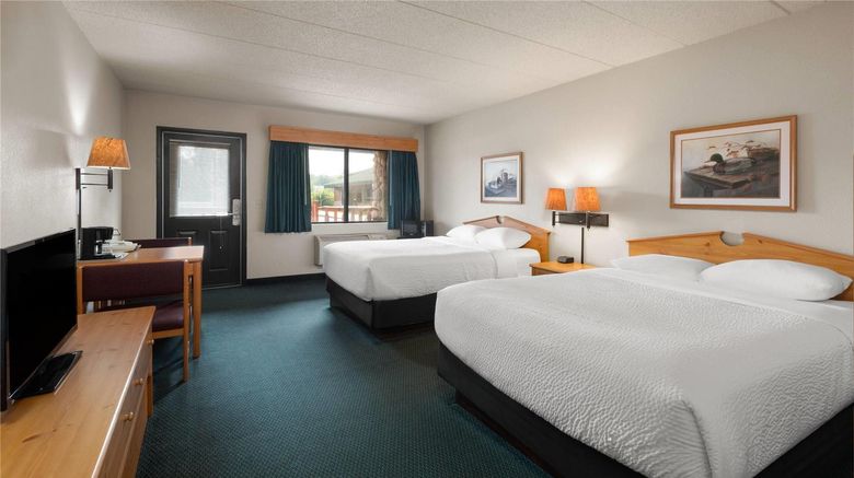<b>Shell Lake Lodge, a Travelodge Room</b>. Images powered by <a href="https://iceportal.shijigroup.com/" title="IcePortal" target="_blank">IcePortal</a>.