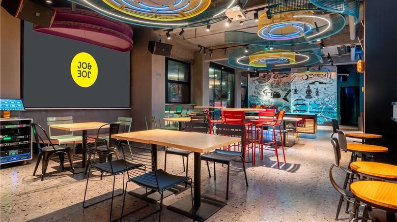 <b>Jo&Joe Hangzhou West Lake Restaurant</b>. Images powered by <a href="https://iceportal.shijigroup.com/" title="IcePortal" target="_blank">IcePortal</a>.