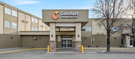 Yellowstone Park Inn and Suites Exterior