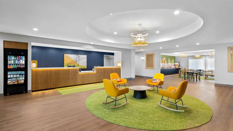 <b>Spark by Hilton Missouri City Lobby</b>. Images powered by <a href="https://iceportal.shijigroup.com/" title="IcePortal" target="_blank">IcePortal</a>.