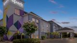 Spark by Hilton Missouri City Exterior