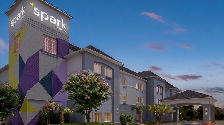 Spark by Hilton Missouri City Exterior
