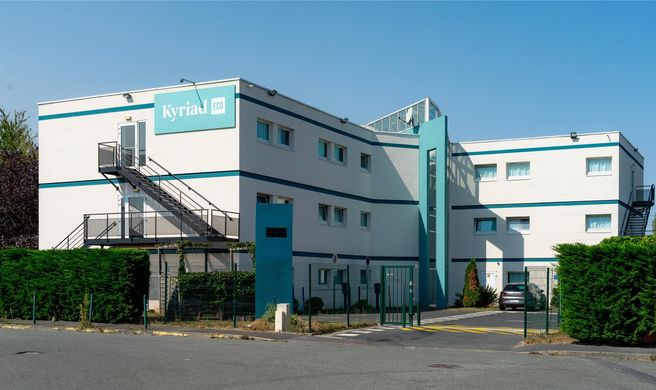 CERISE Lens Exterior