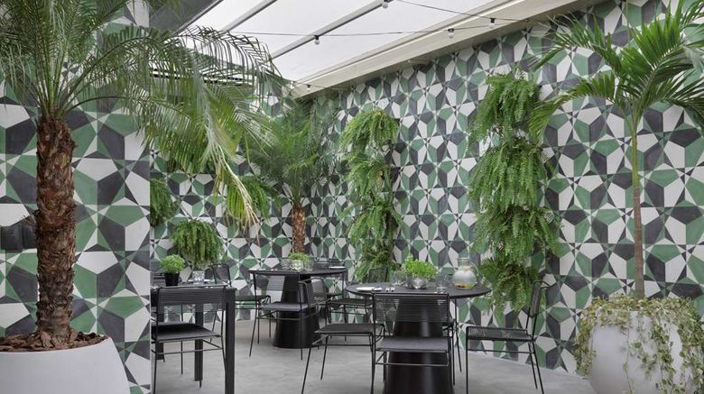 <b>Yoo2 Rio De Janeiro Restaurant</b>. Images powered by <a href="https://iceportal.shijigroup.com/" title="IcePortal" target="_blank">IcePortal</a>.