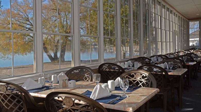 <b>Isaiah Tubbs Resort Restaurant</b>. Images powered by <a href="https://iceportal.shijigroup.com/" title="IcePortal" target="_blank">IcePortal</a>.