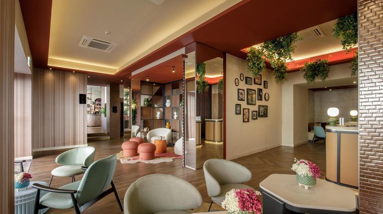 <b>Spring House Hotel Rome Vatican Lobby</b>. Images powered by <a href="https://iceportal.shijigroup.com/" title="IcePortal" target="_blank">IcePortal</a>.
