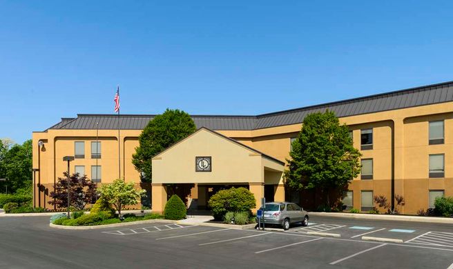 Hampton Inn Carlisle Exterior
