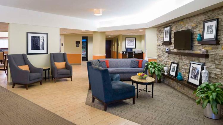 Hampton Inn Carlisle Lobby