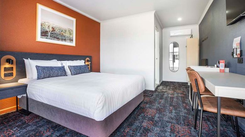 <b>Horse & Jockey Hotel/Motel Room</b>. Images powered by <a href="https://iceportal.shijigroup.com/" title="IcePortal" target="_blank">IcePortal</a>.