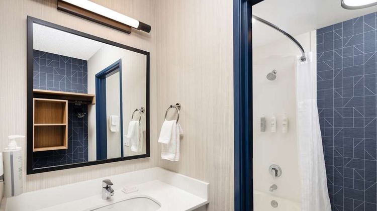 Spark by Hilton Salt Lake City Airport Room