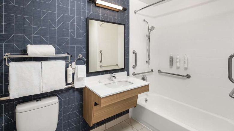 <b>Spark by Hilton Salt Lake City Airport Room</b>. Images powered by <a href="https://iceportal.shijigroup.com/" title="IcePortal" target="_blank">IcePortal</a>.