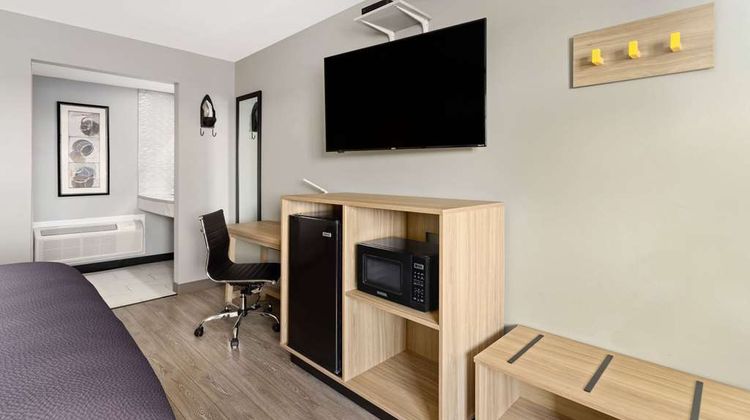 Super 8 by Wyndham Hazleton Room