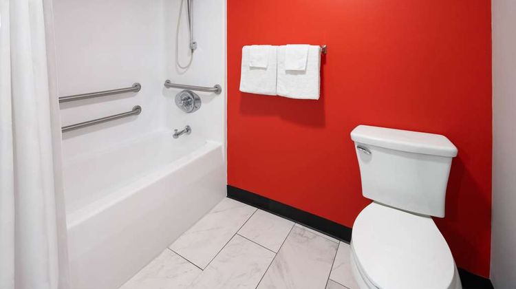 Super 8 by Wyndham Hazleton Room