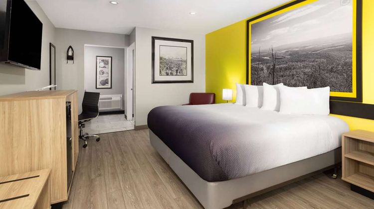 Super 8 by Wyndham Hazleton Room