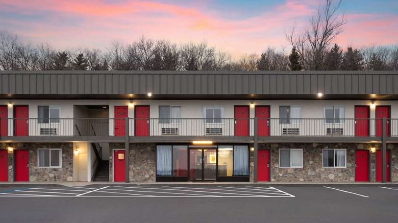 <b>Super 8 by Wyndham Hazleton Exterior</b>. Images powered by <a href="https://iceportal.shijigroup.com/" title="IcePortal" target="_blank">IcePortal</a>.