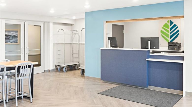 <b>Woodspring Suites Billings Lobby</b>. Images powered by <a href="https://iceportal.shijigroup.com/" title="IcePortal" target="_blank">IcePortal</a>.